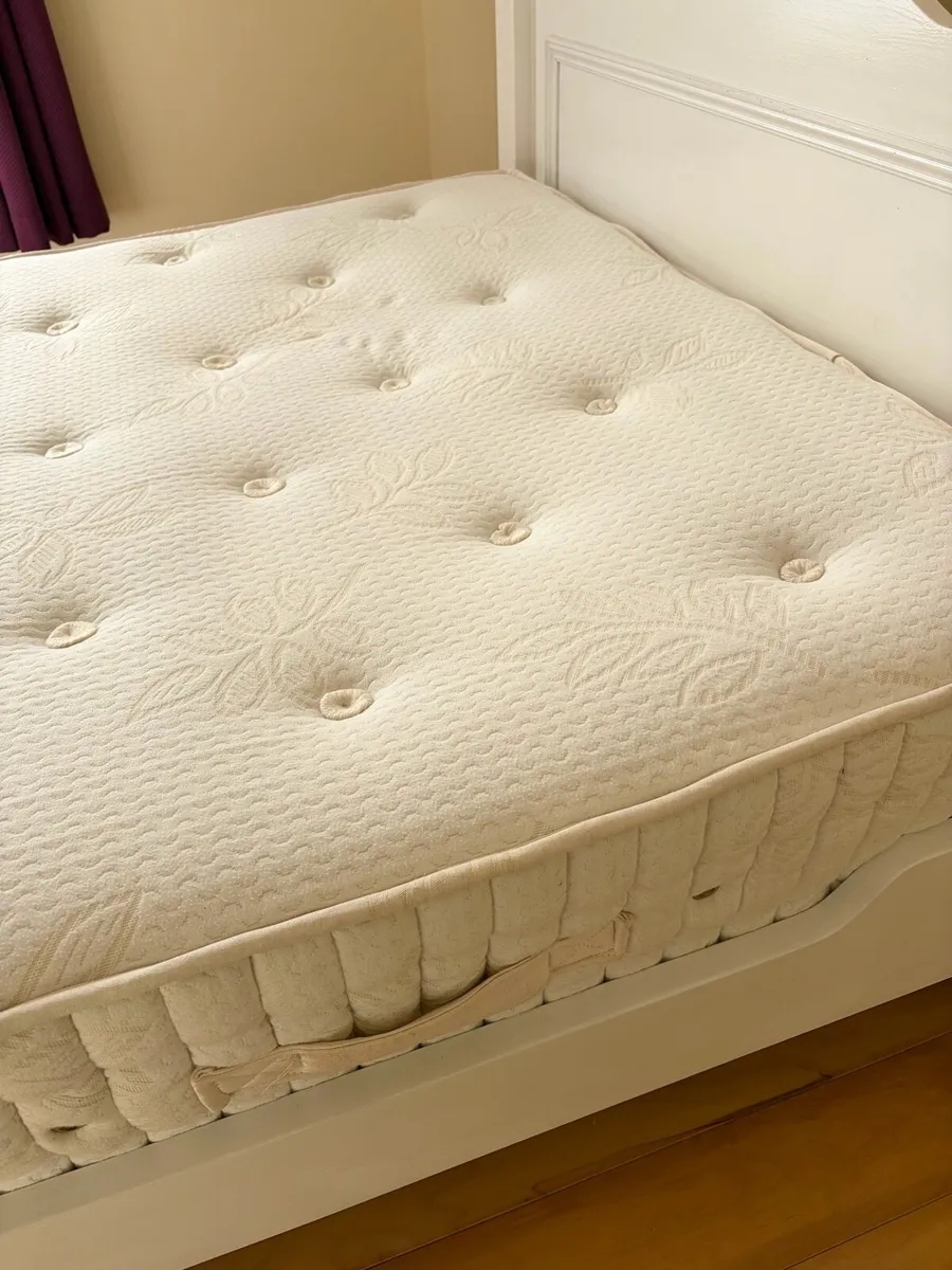 White Double Bed Inc. Mattress - Image 4