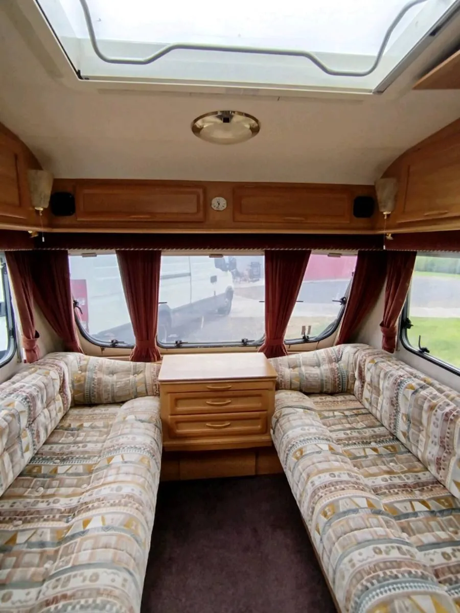 Caravan Swift 400 - Image 2
