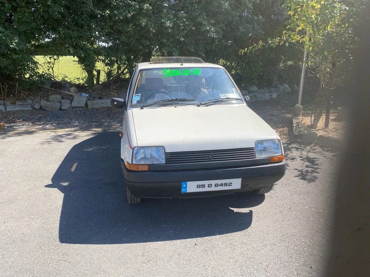 Renault 5 - Image 1