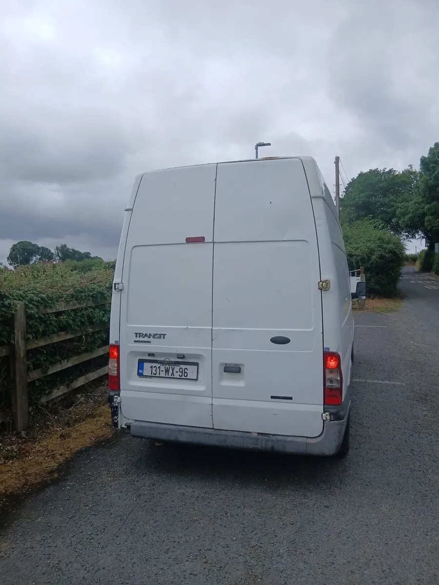 Van - Image 4