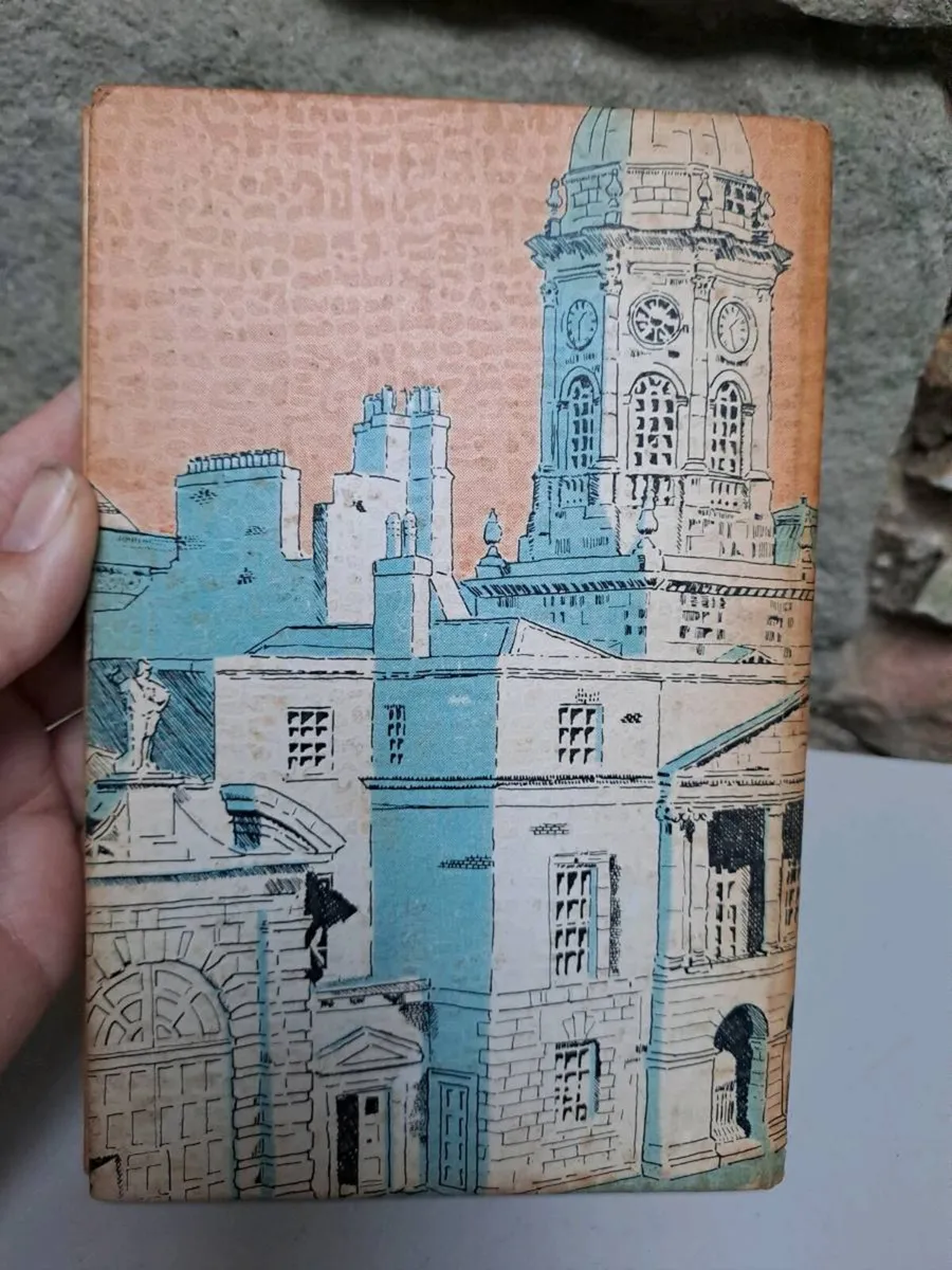 The Story of Michael Collins by Íosold Ní Dheirg - Image 2