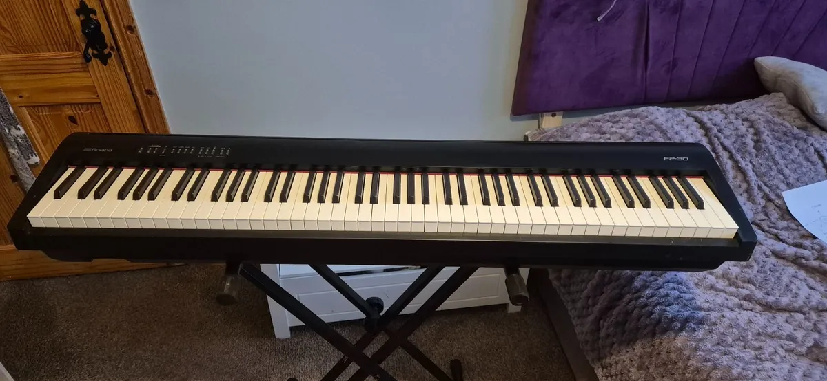 Roland FP30 Keyboard Piano - Image 2