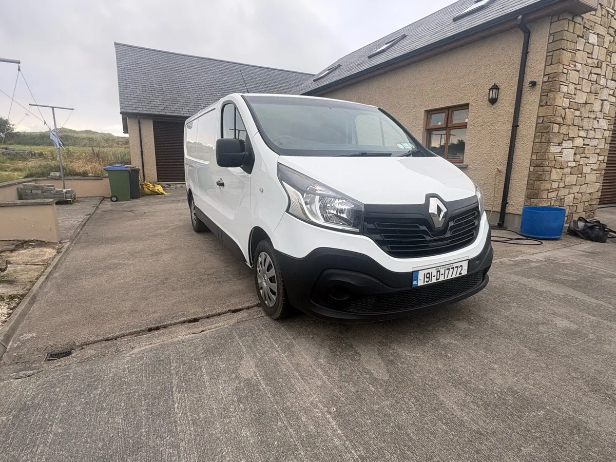 Renault traffic - Image 2