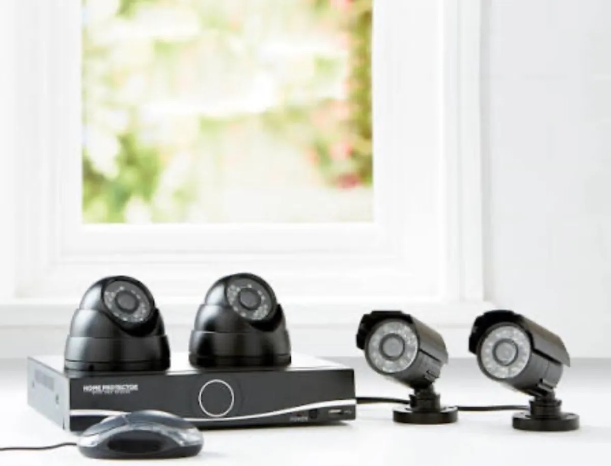 4 CAMERA HD CCTV KIT - Image 1