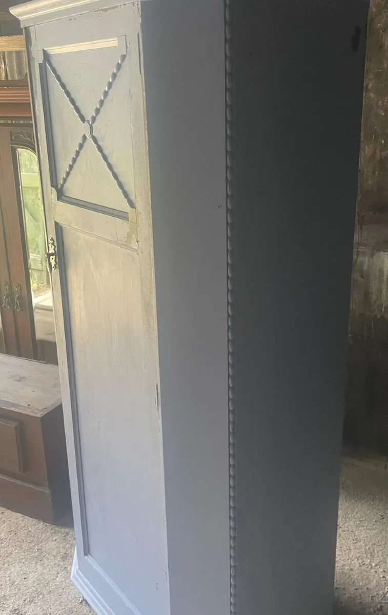 Wardrobe - Image 2
