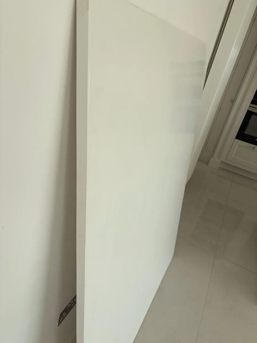 Quartz countertop - Image 1