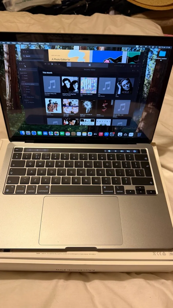 MacBook Pro M1 - Image 1