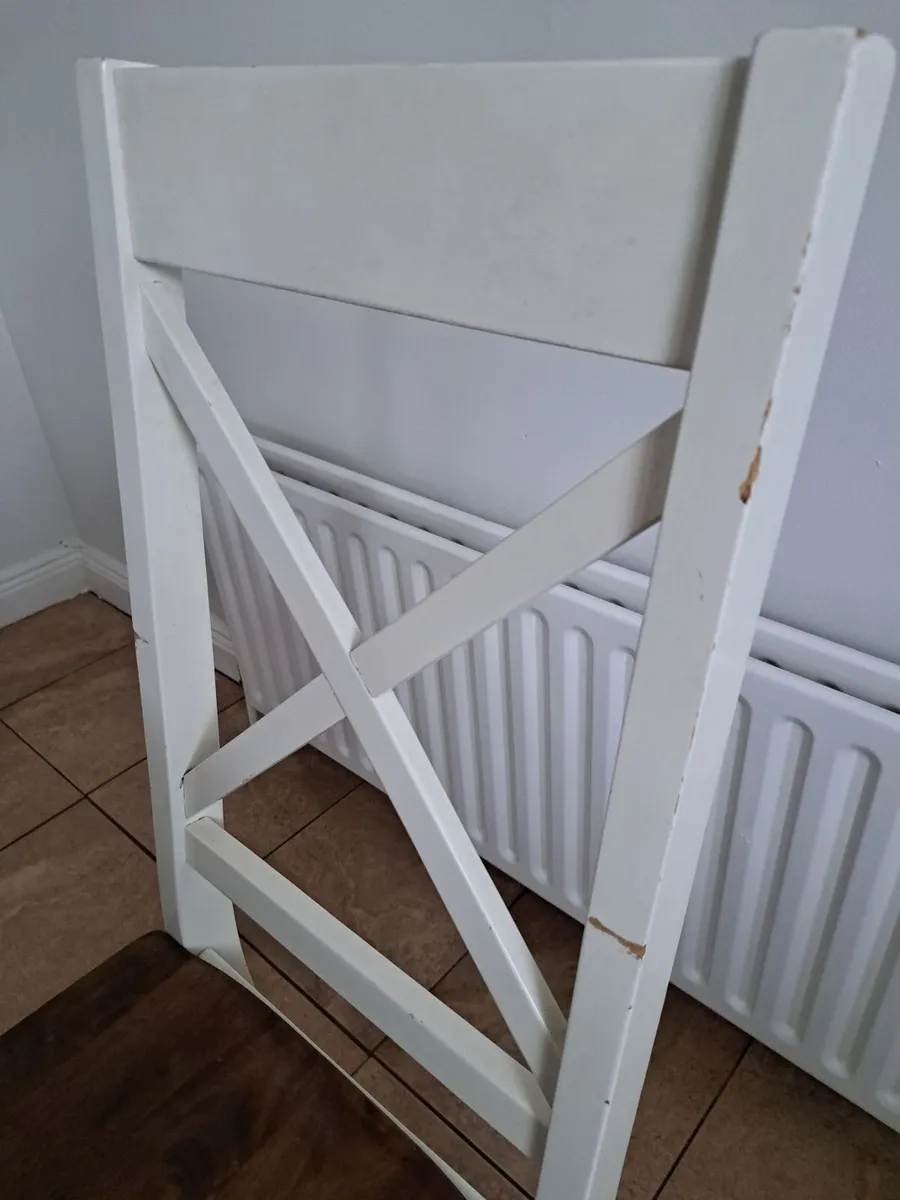 Kitchen table and chairs - Image 4