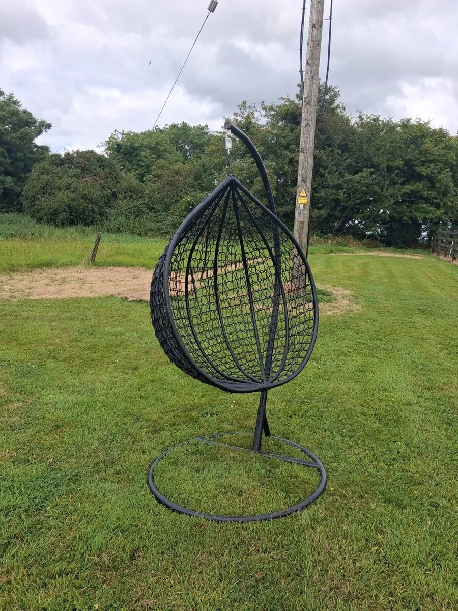 Egg Chair - Image 1