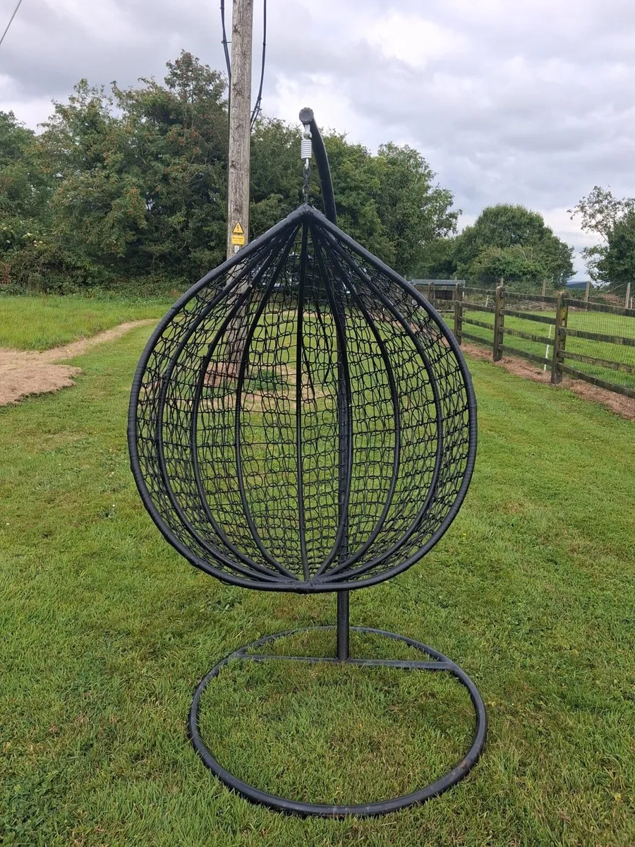 Egg Chair - Image 2