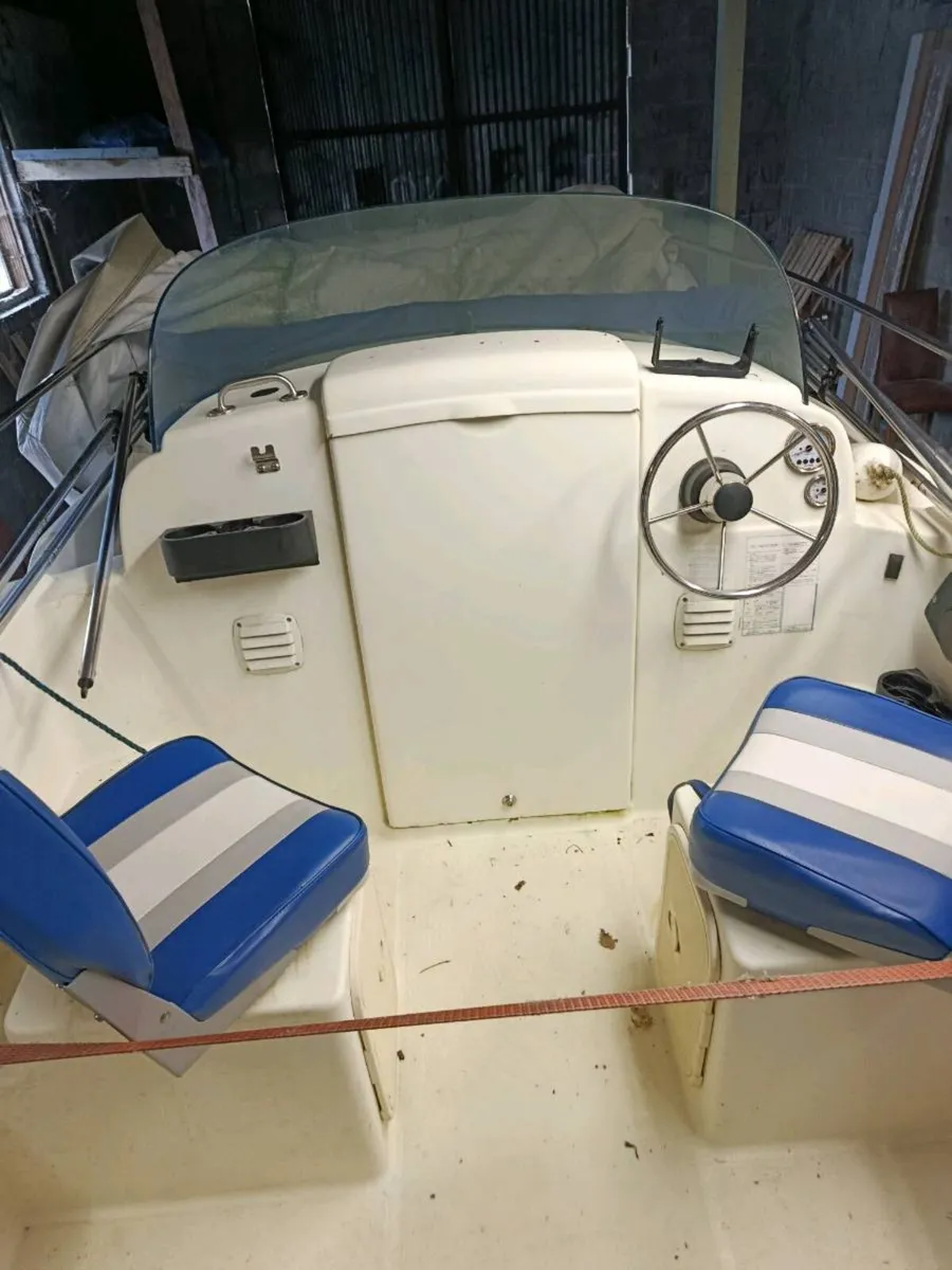 Cabin boat metry Fischer 480 - Image 1