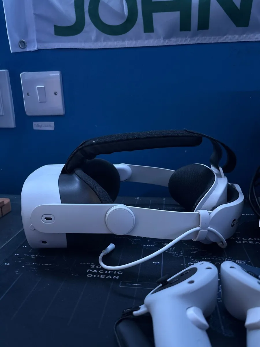 Meta Quest 3S VR Headset - Image 2