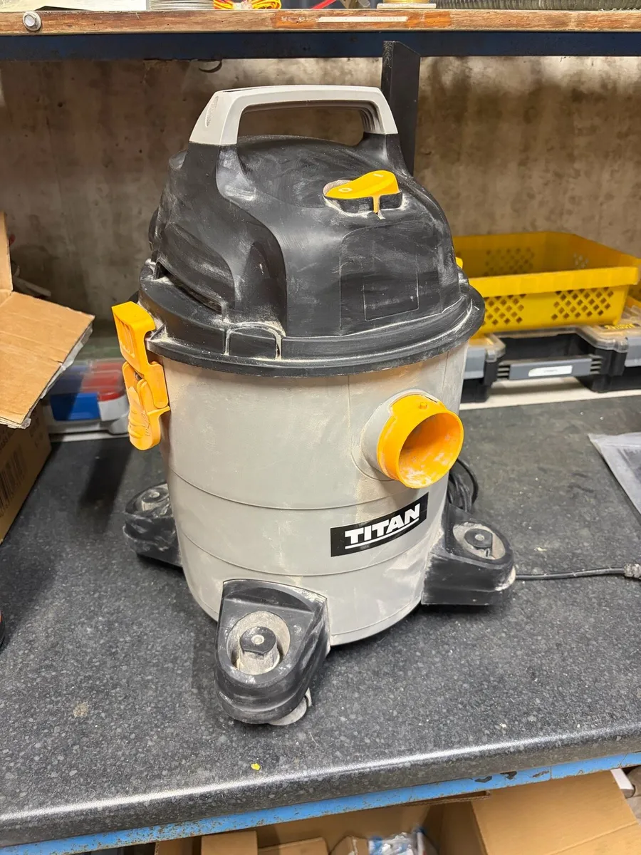 Chaser and vacuum - Image 2