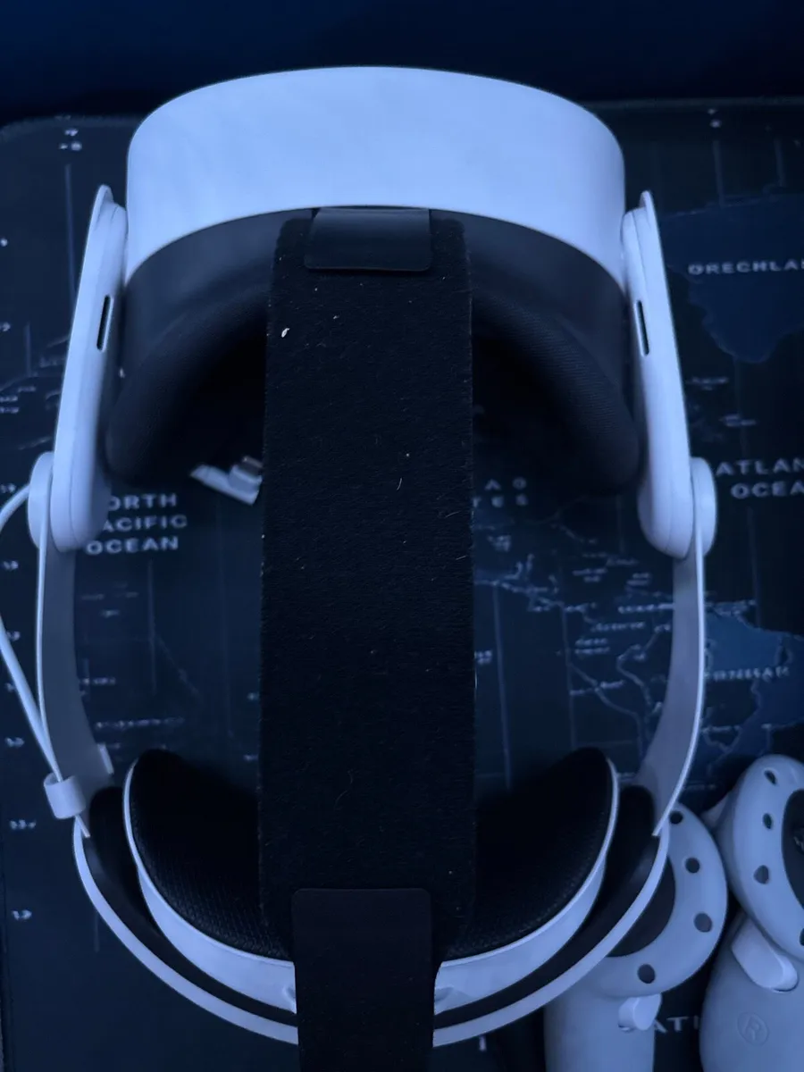Meta Quest 3S VR Headset - Image 4