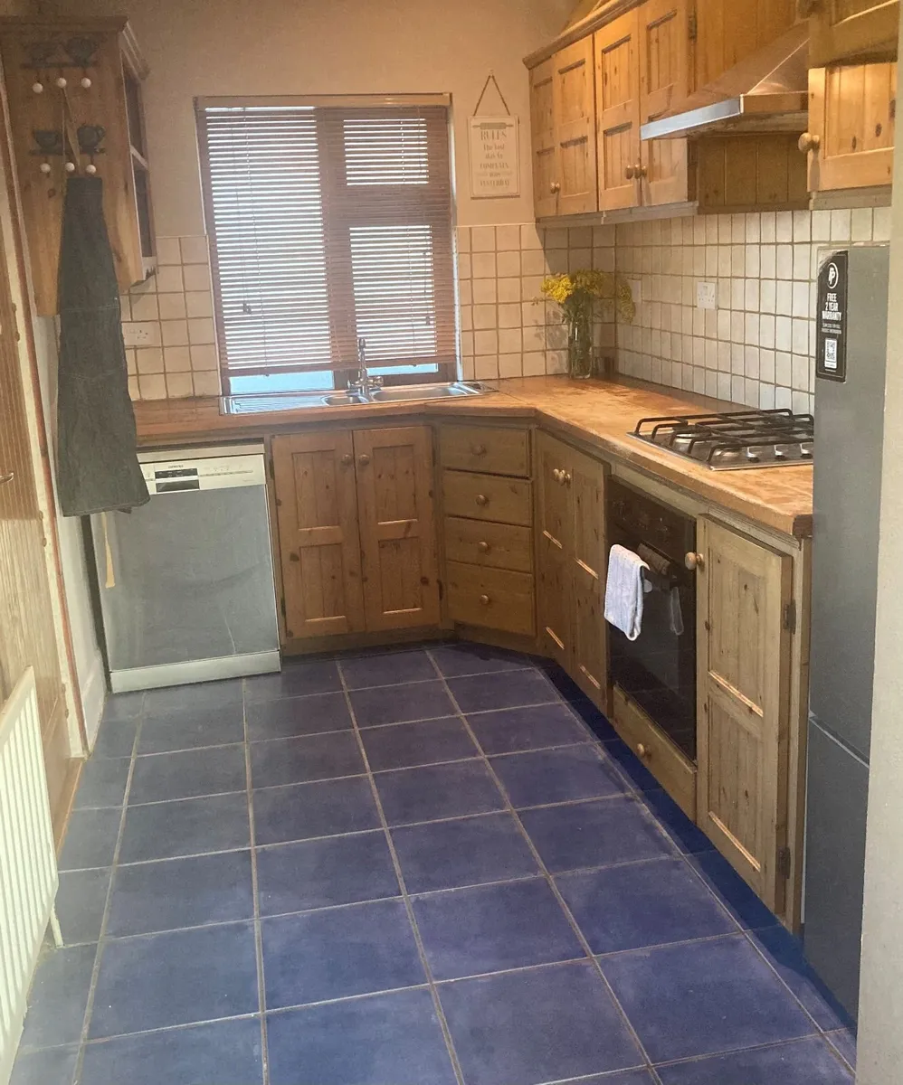 Kitchen & Appliances - Image 4