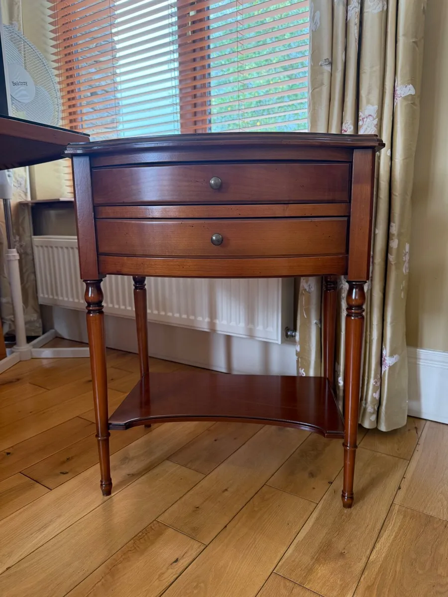 Loire Kidney Side Table - Image 1