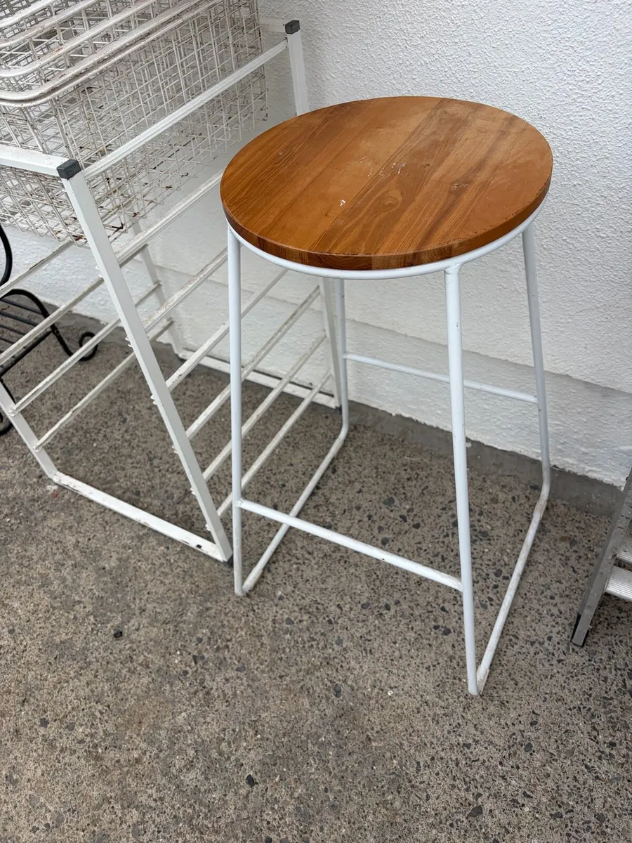 bar stool x1 €20 - Image 1