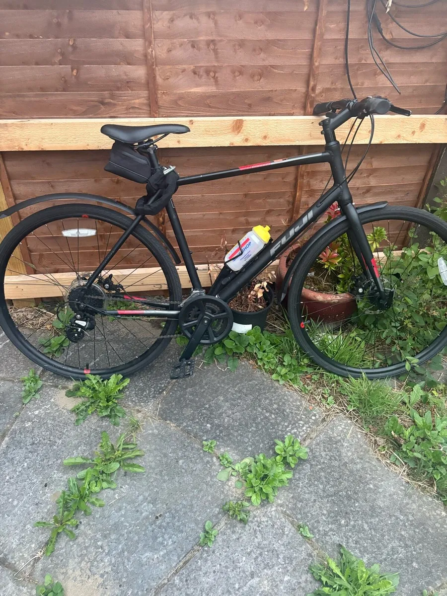 Adult hybrid bike - Image 1