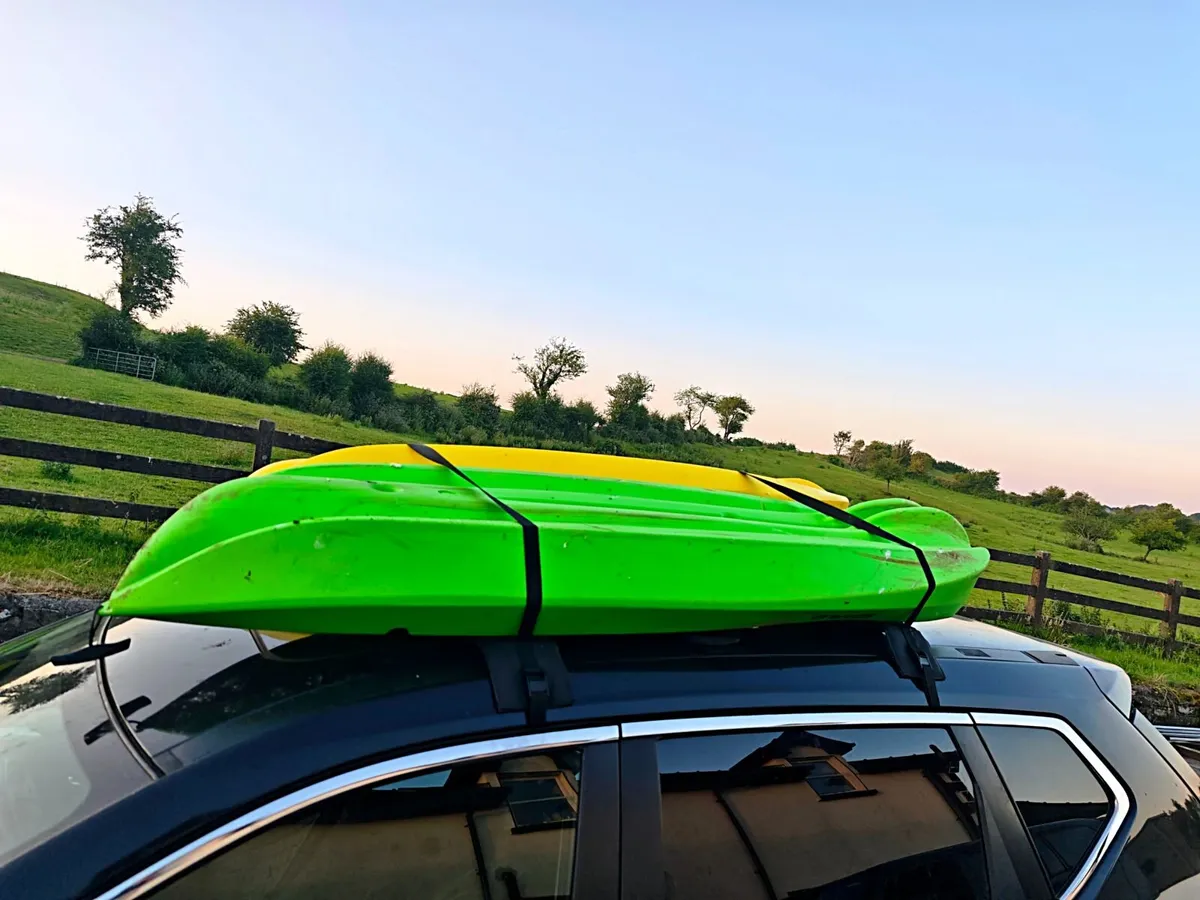 Kids kayak and accessories - Image 2