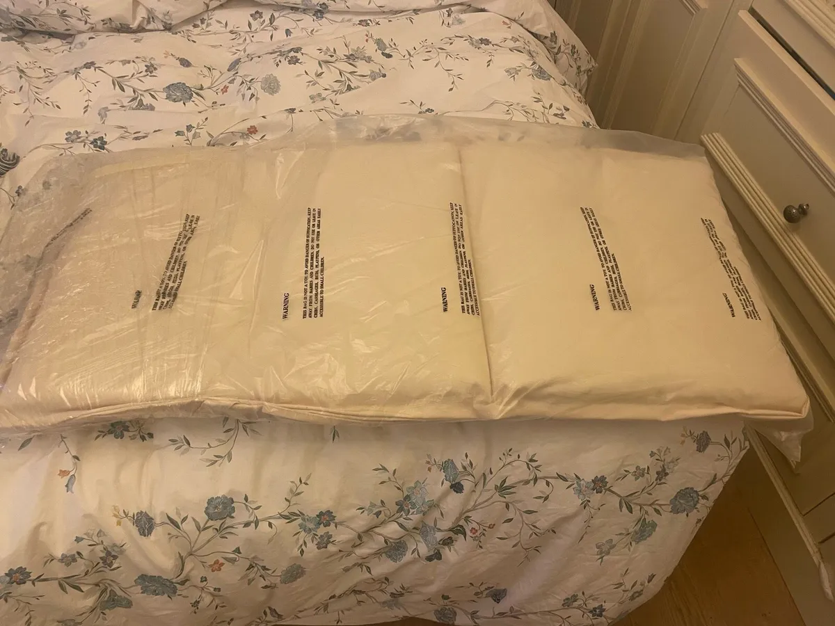 Cream outdoor chair cushions - Image 3