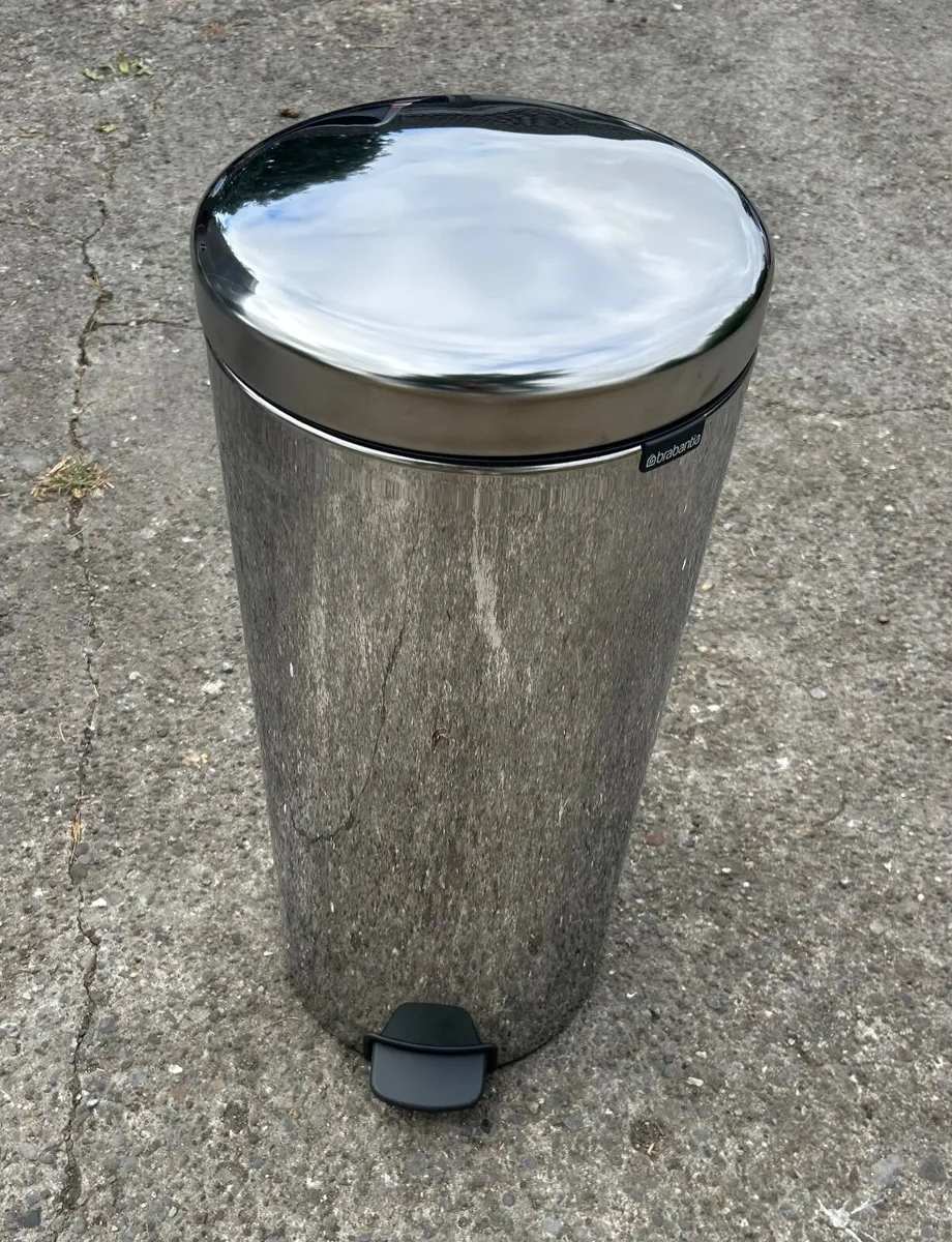 Brabantia 30L Bins - Brilliant Steel - Very Goo - Image 4