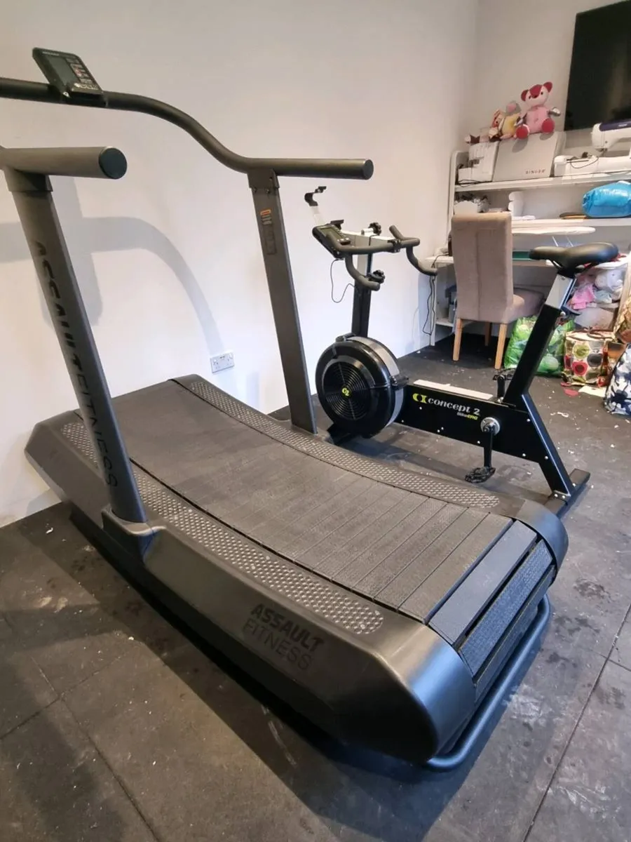 Concept 2 Bike erg & Assault runner Pro treadmill - Image 3