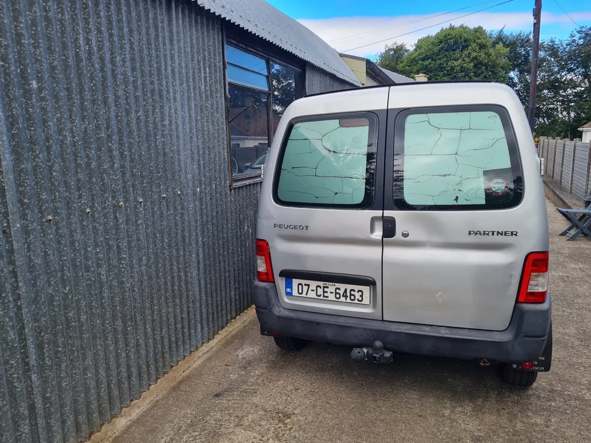 Peugeot Partner LX800 van, diesel silver - Image 2