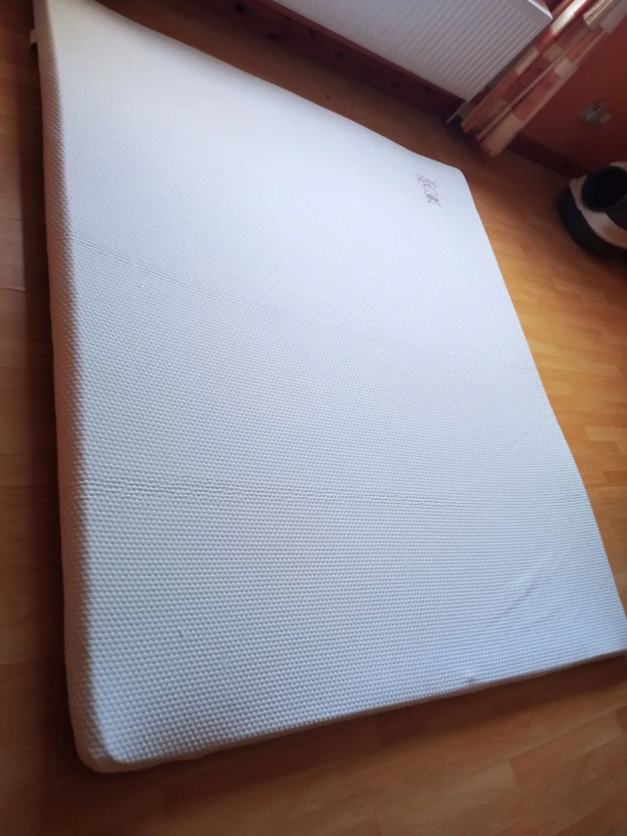 Kingsize Mattress Topper - Image 1