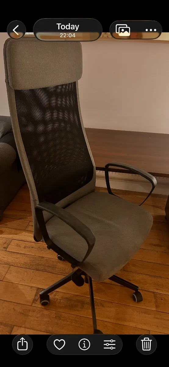 Office desk, locker and chair for sale - Image 4