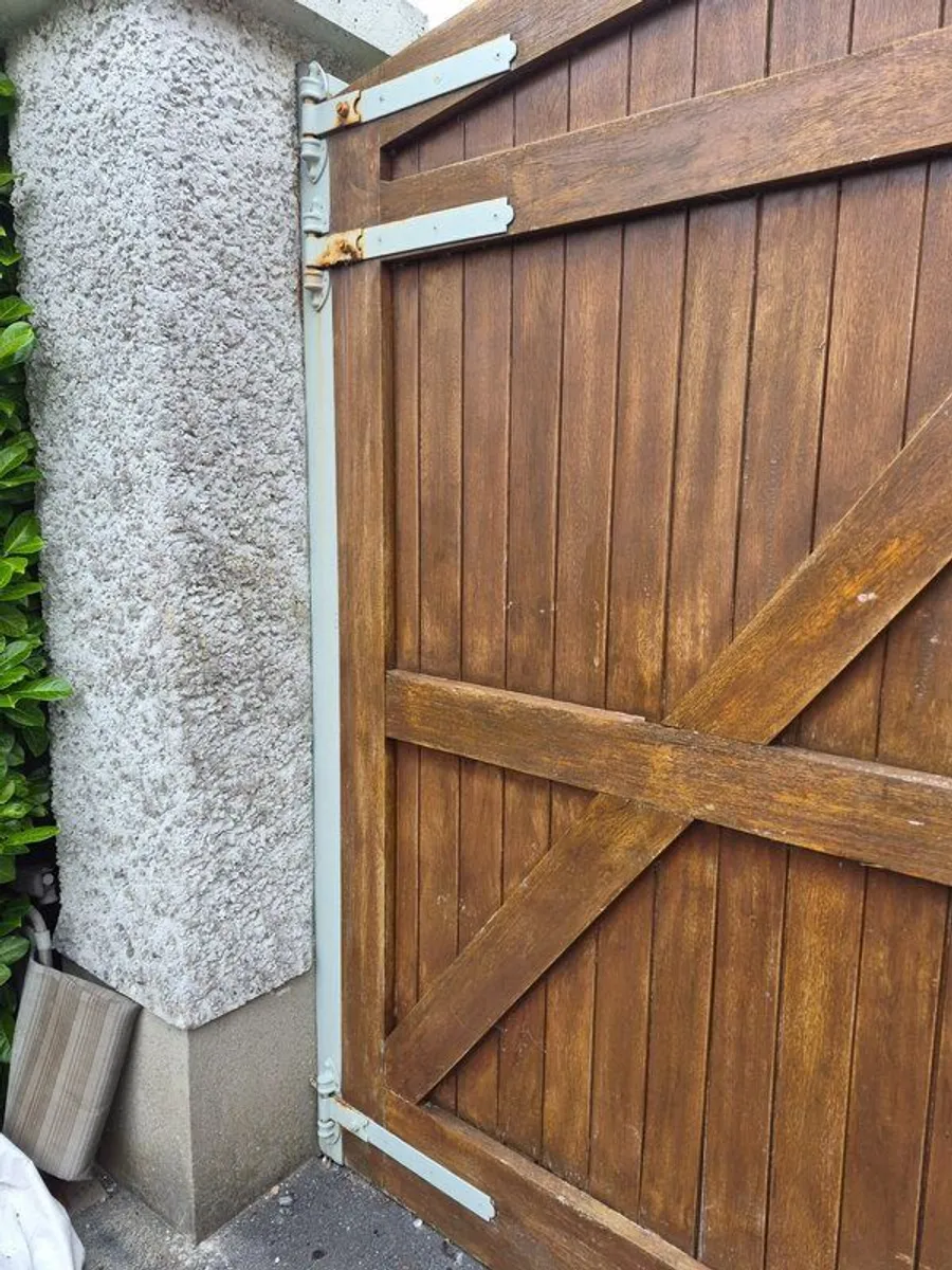Wooden gates - Image 2