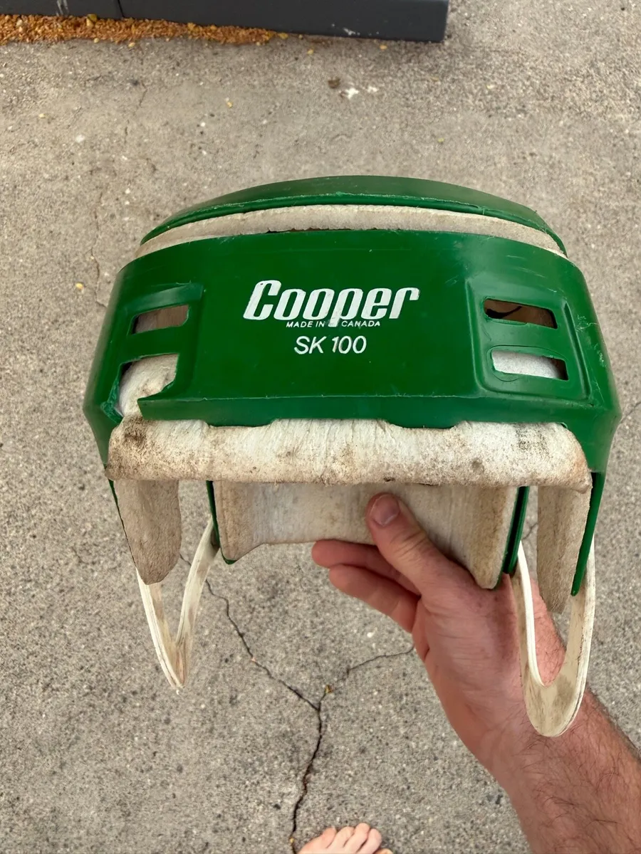 Cooper sk100 hurling helmet - Image 1
