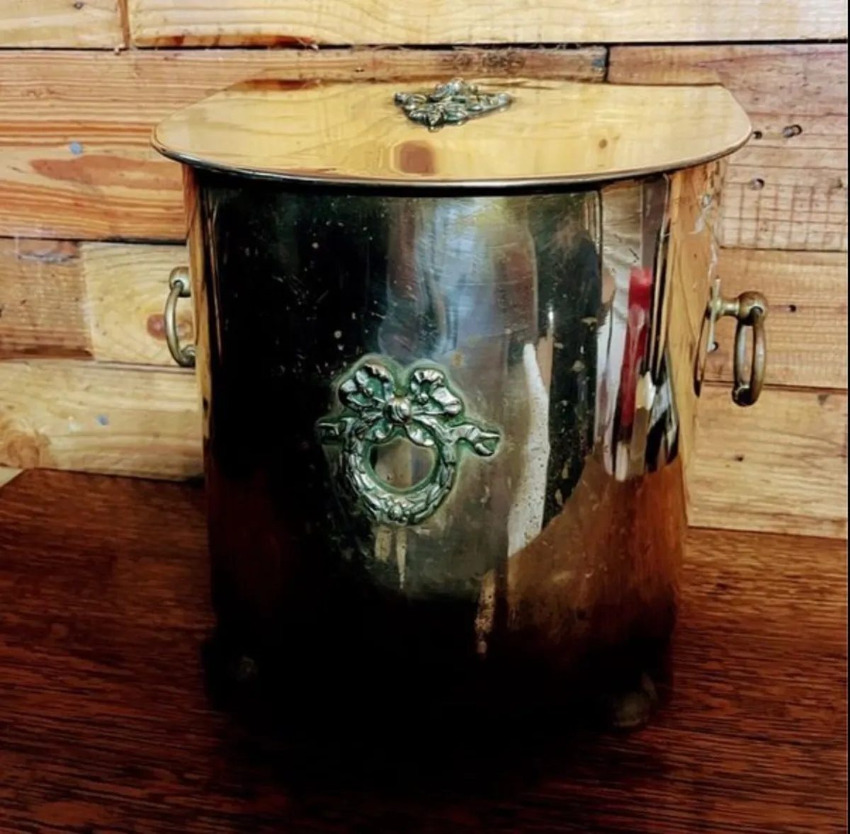 1970s brass fireside container - Image 1