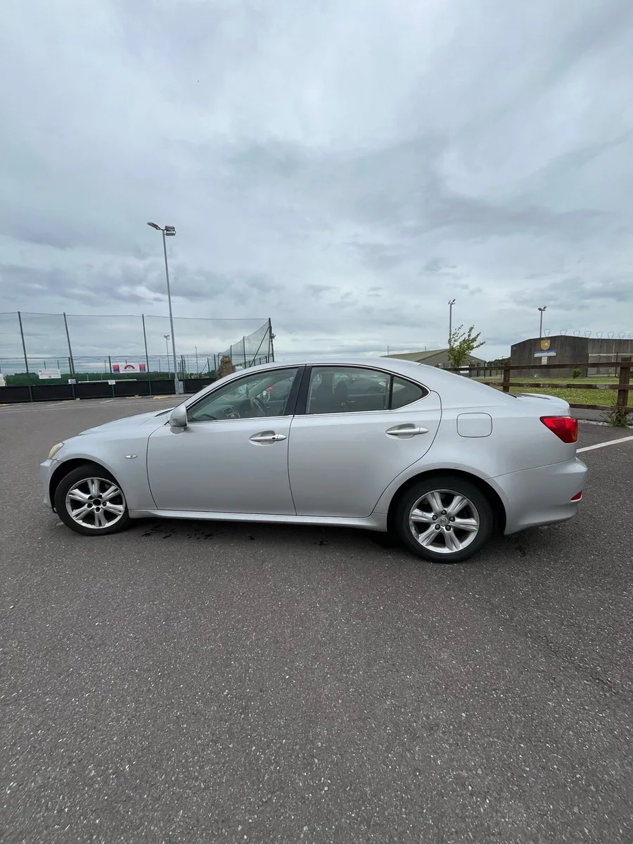 Lexus is220D - Image 4