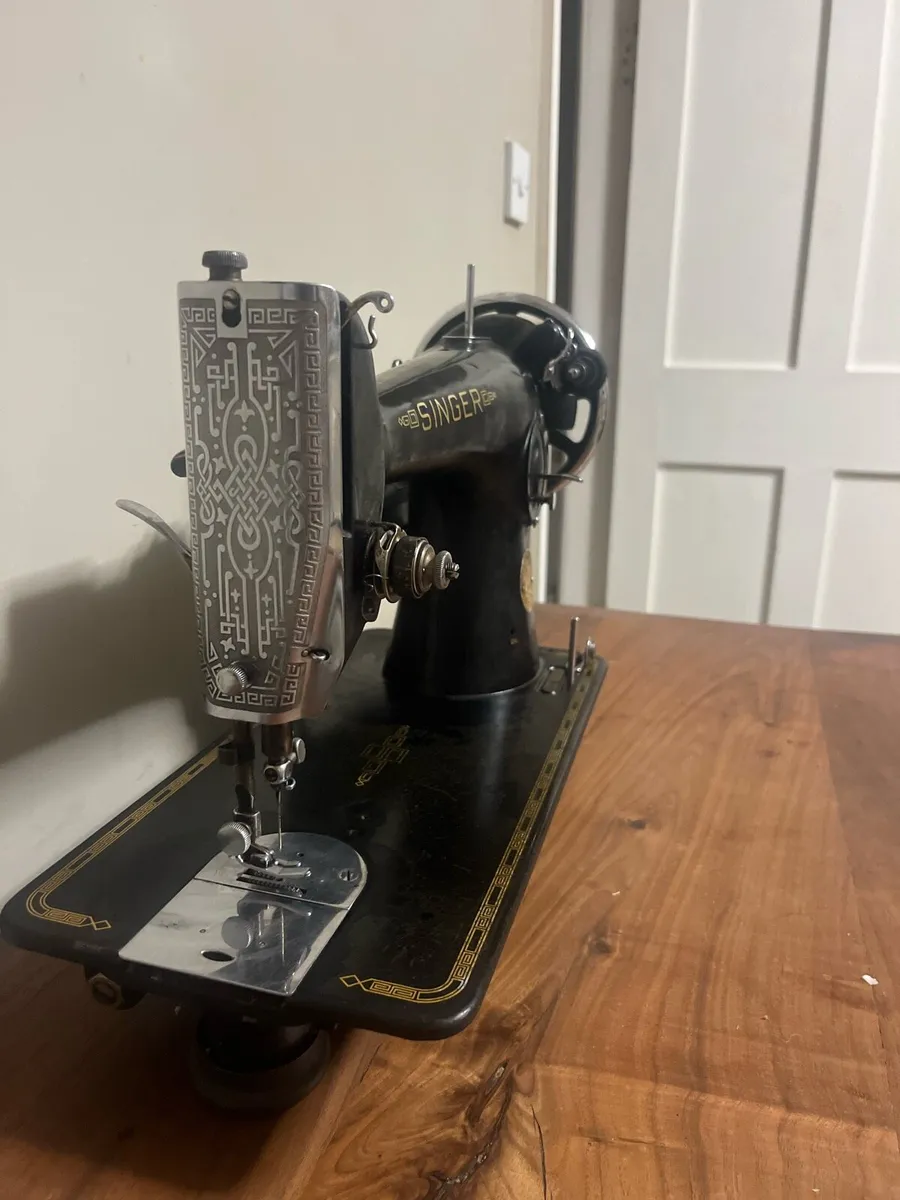 Singer 201k sewing machine - Image 4