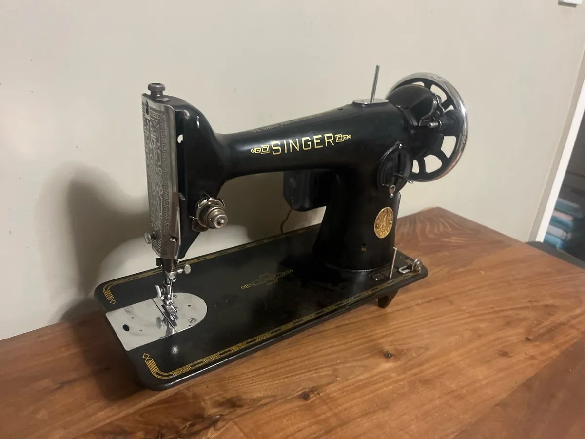 Singer 201k sewing machine - Image 2