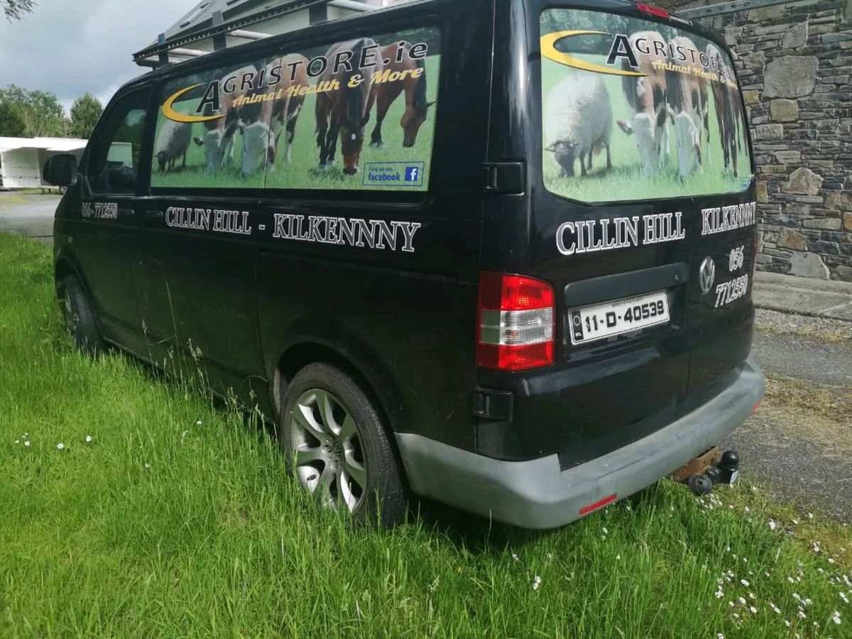 Transporter Van - Image 2