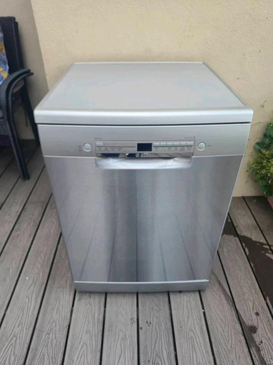 Bosch Freestanding Dishwasher - Image 2