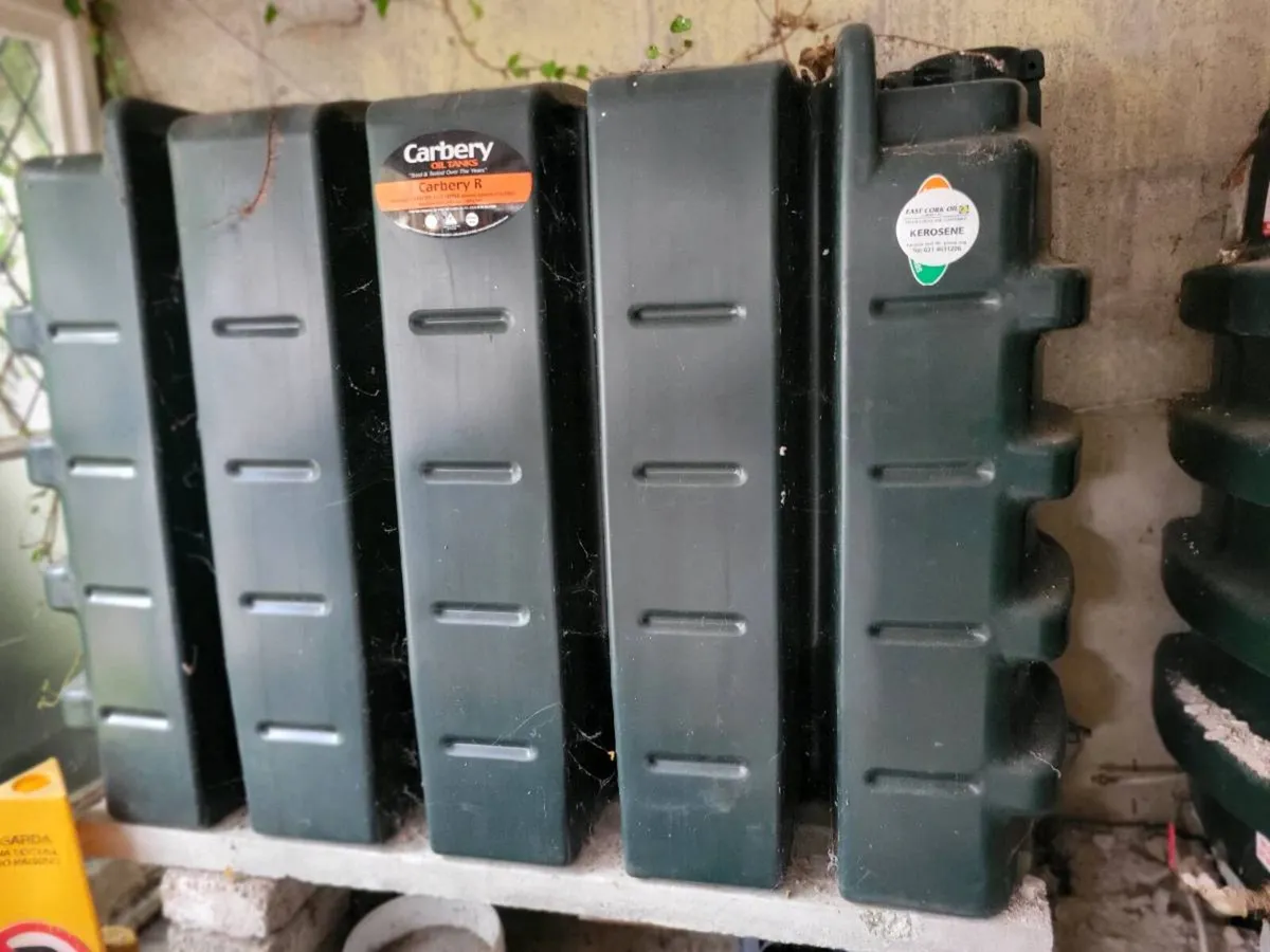 Oil tank - Image 1
