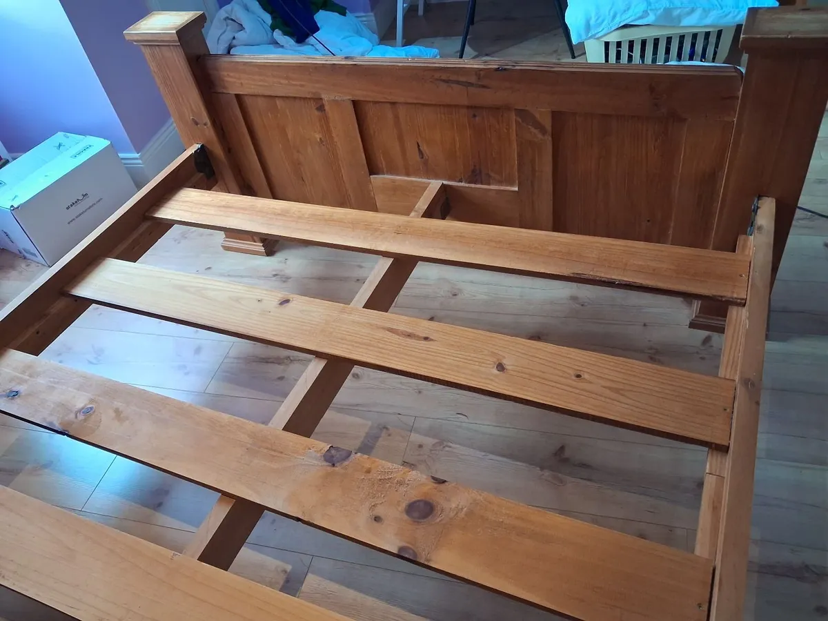 King size bed - Image 4
