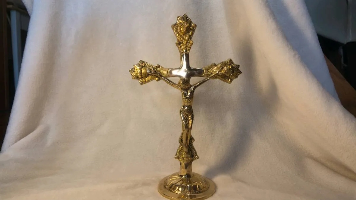 Brass Jesus Christ Statue - Image 1