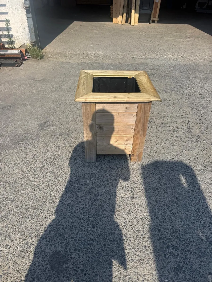 Square planter - Image 3