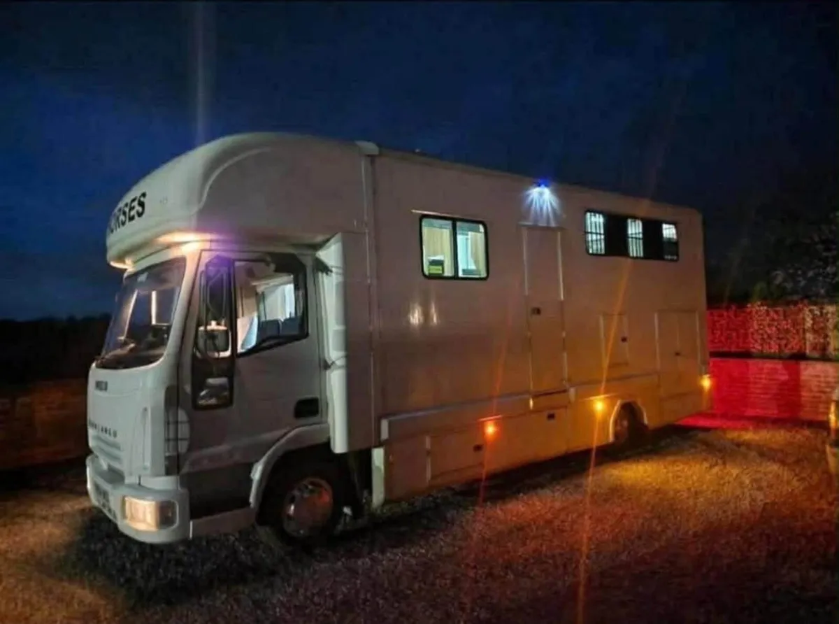 Horsebox 7.5T SWAP FOR BIGGER TRUCK - Image 2