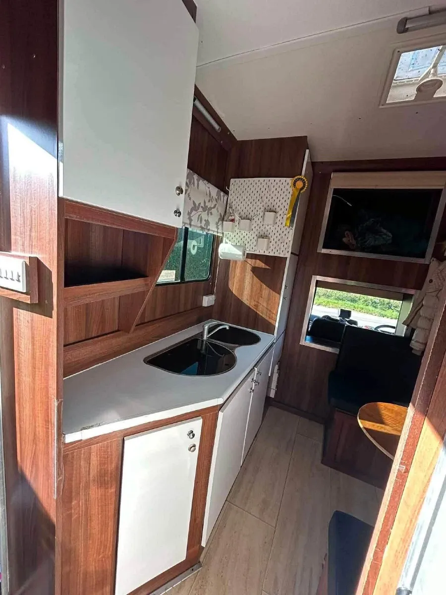 Horsebox 7.5T SWAP FOR BIGGER TRUCK - Image 3