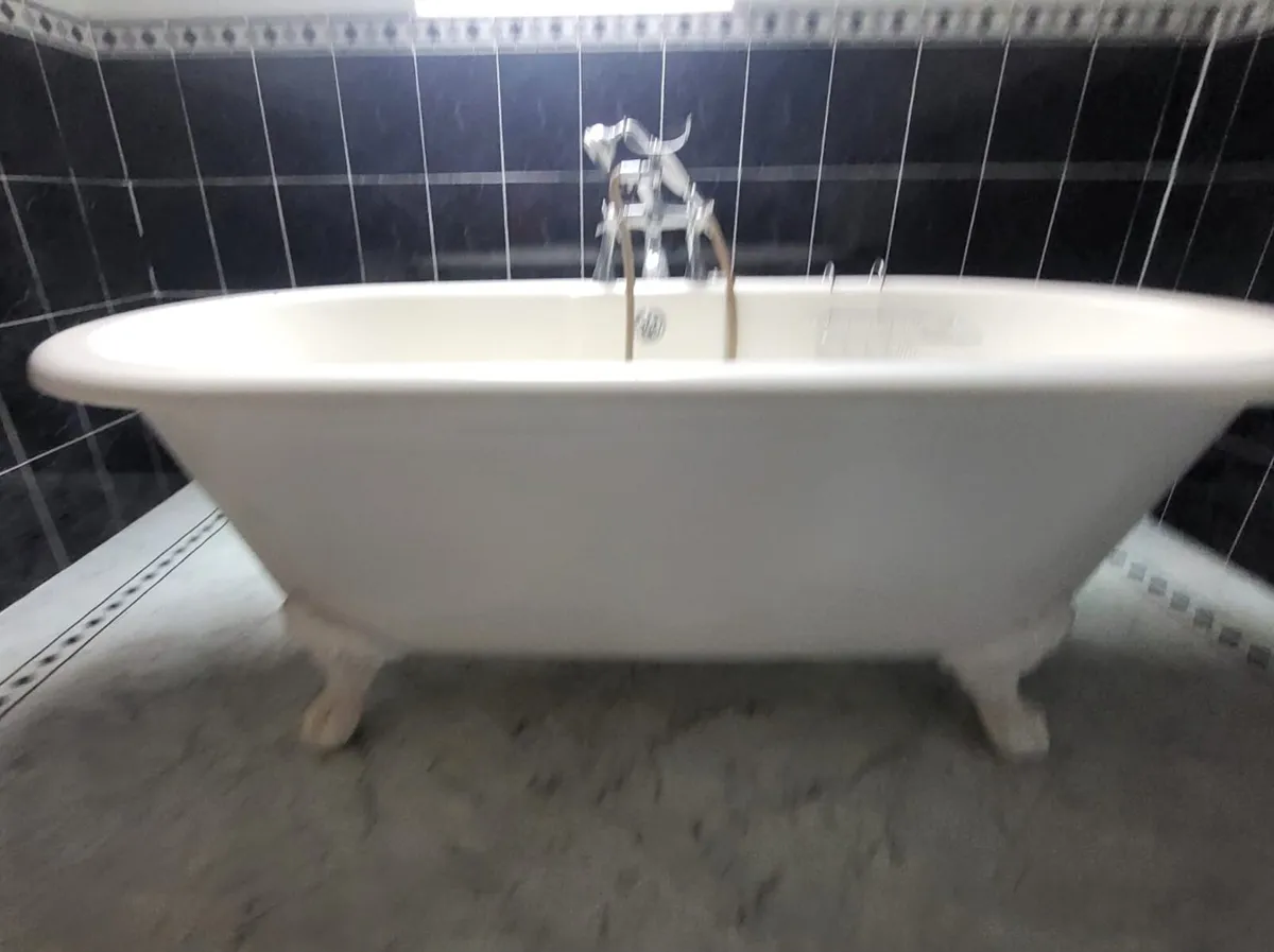 Free standing bath - Image 2