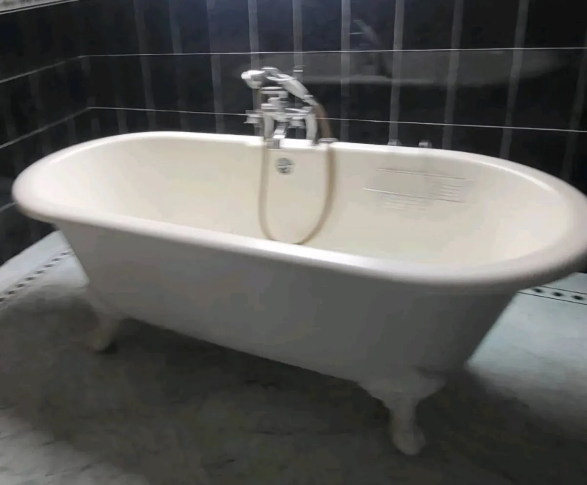 Free standing bath - Image 3