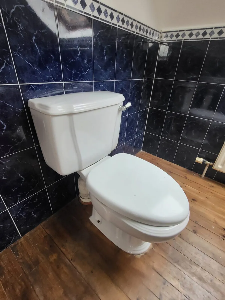 Bathroom set - Image 1