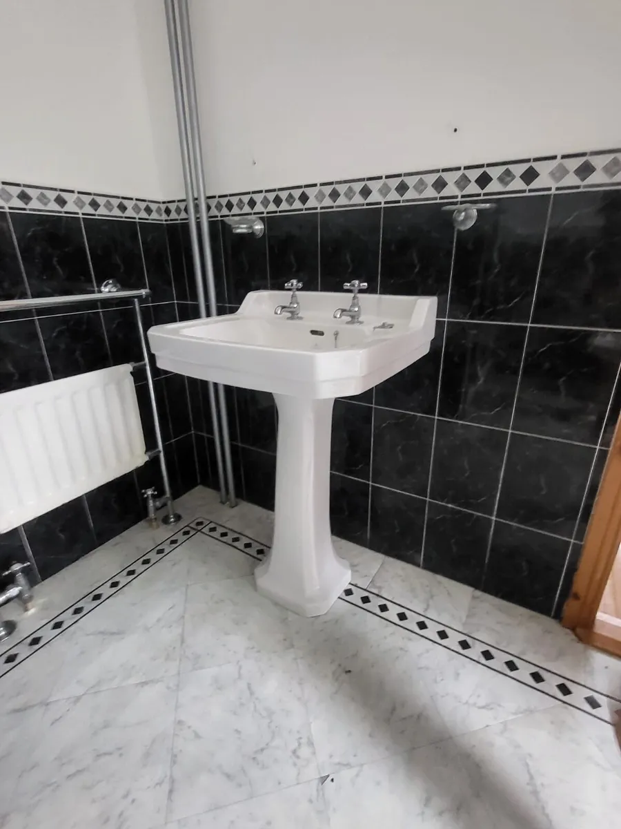 Shires toilet, bidet and sink for sale - Image 3