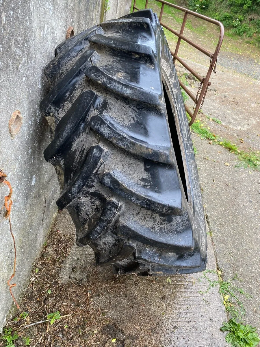 Continental 540/65 R34 Tractor Tyre - Image 2