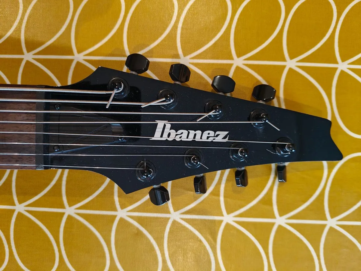 8 String Ibanez RG8 Guitar - Image 2