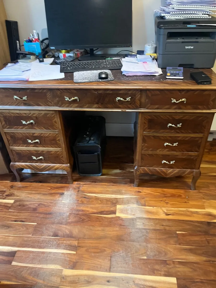 Writing table/desk - Image 1